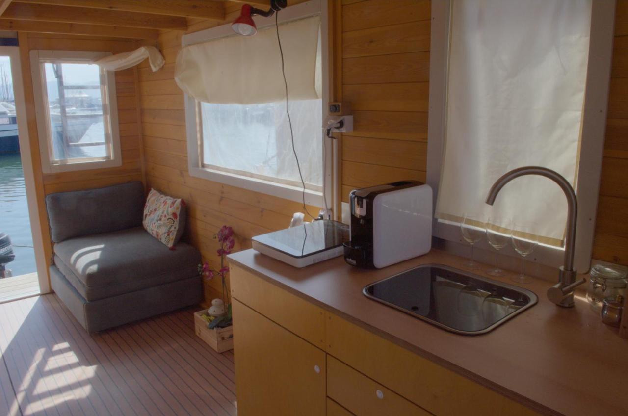 Houseboat Cagliari Hotel Bagian luar foto