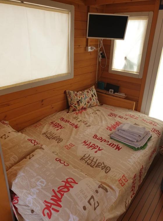 Houseboat Cagliari Hotel Bagian luar foto